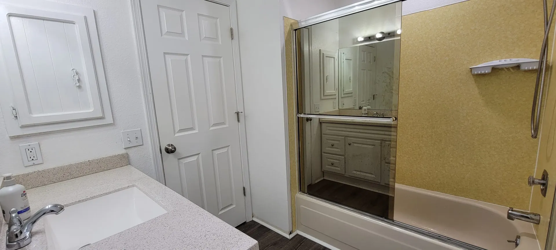 Featured view of Shared Bathroom (Upstairs)