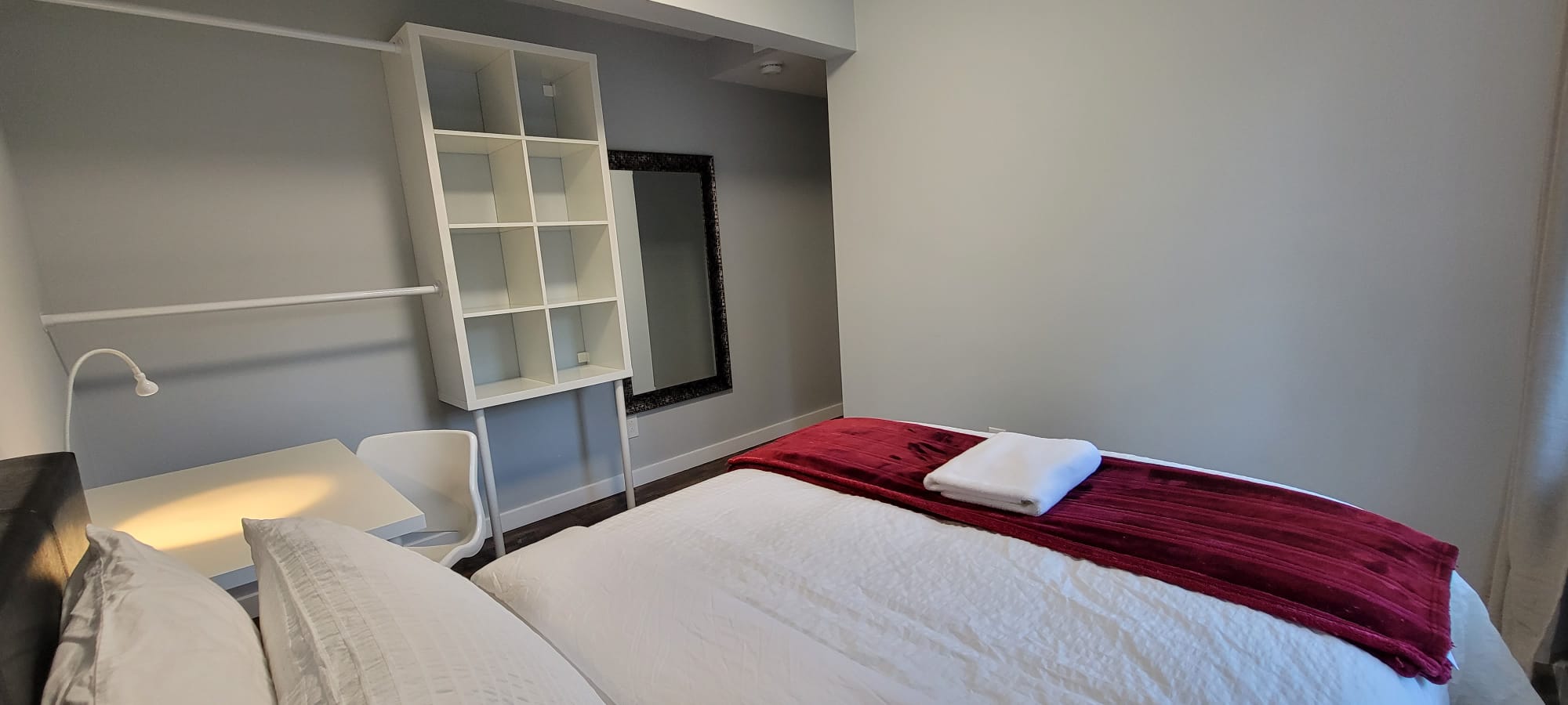 Full size bed